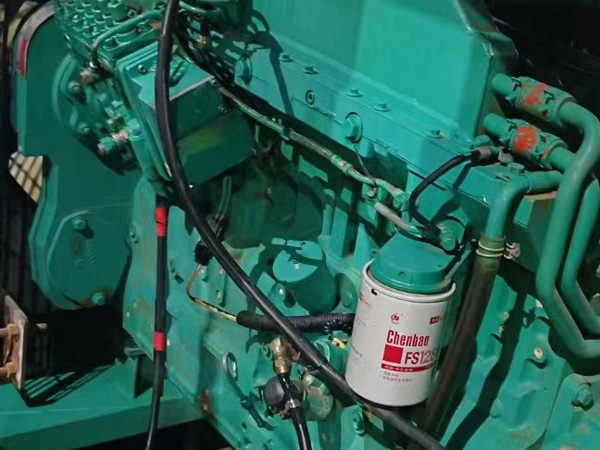 靖边如何确定新的发电机组控制系统是否与原系统兼容？