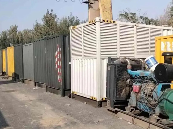 靖边200KW柴油发电机机组每小时油耗是多少？