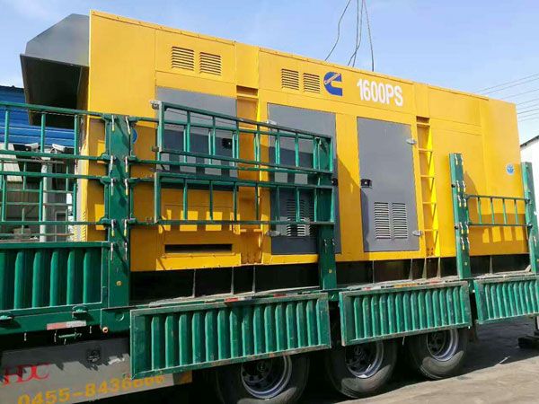 靖边测量水冷式机油散热器密封件尺寸时的注意事项有哪些？