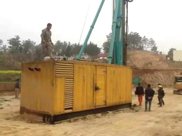 靖边如何判断水冷式机油散热器密封件是否需要更换？
